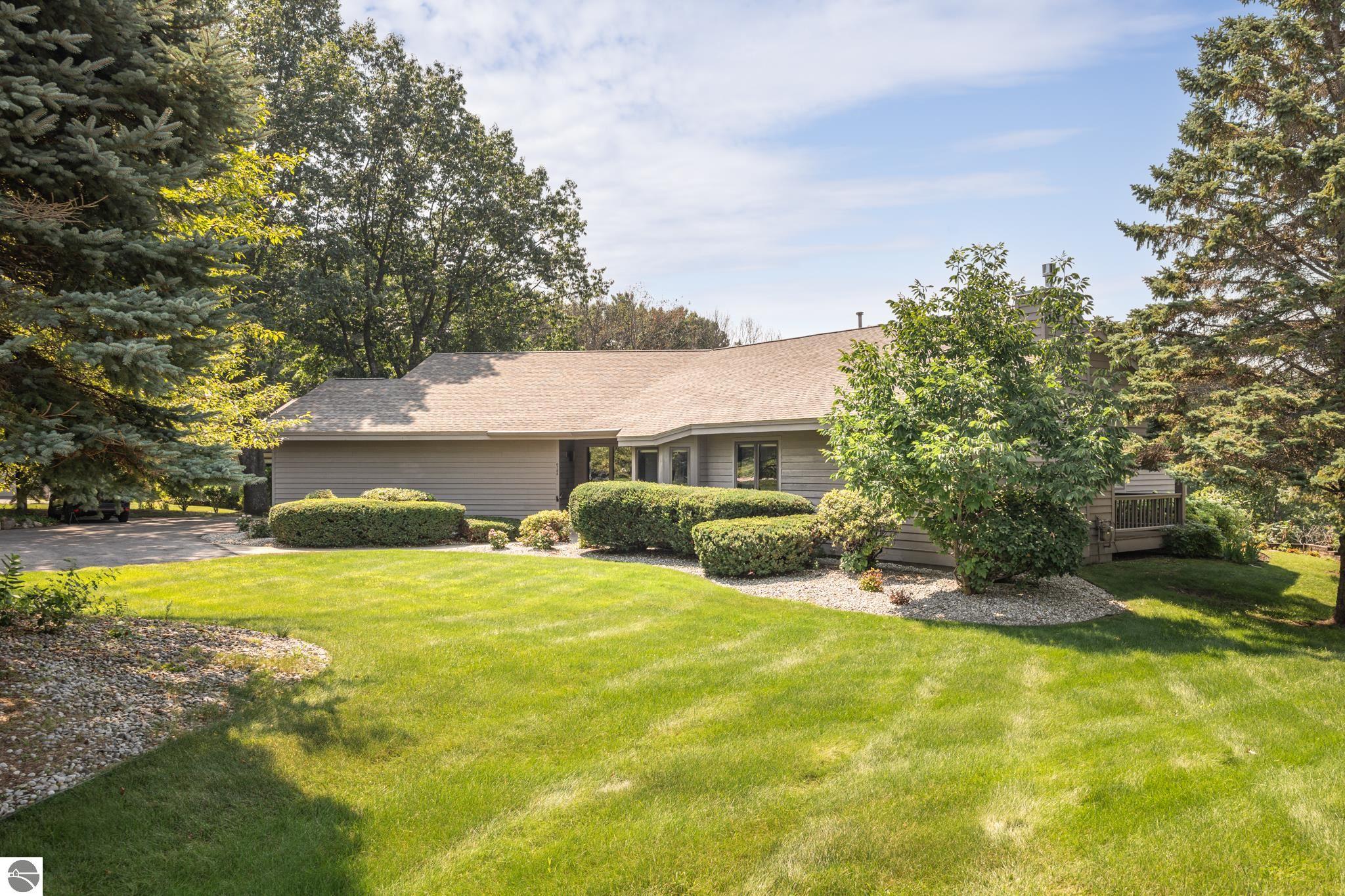 Traverse City, Michigan, 49686-1962, United States, 3 Bedrooms Bedrooms, ,2 BathroomsBathrooms,Residential,For Sale,1950100