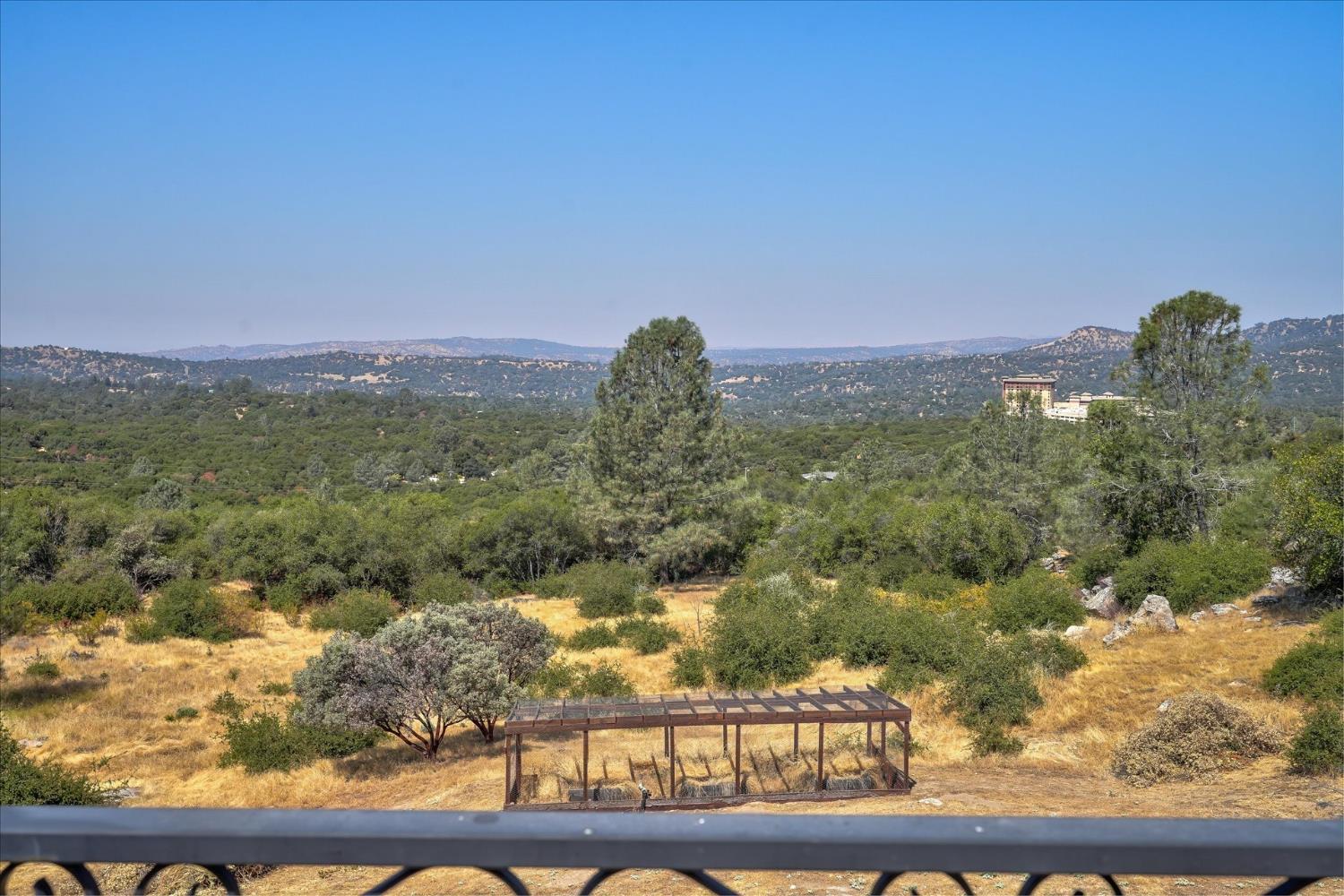 Coarsegold, California, 93614, United States, 4 Bedrooms Bedrooms, ,3 BathroomsBathrooms,Residential,For Sale,1923436