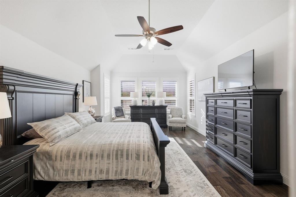 Little Elm, Texas, 75068, United States, 4 Bedrooms Bedrooms, ,4 BathroomsBathrooms,Residential,For Sale,1985757