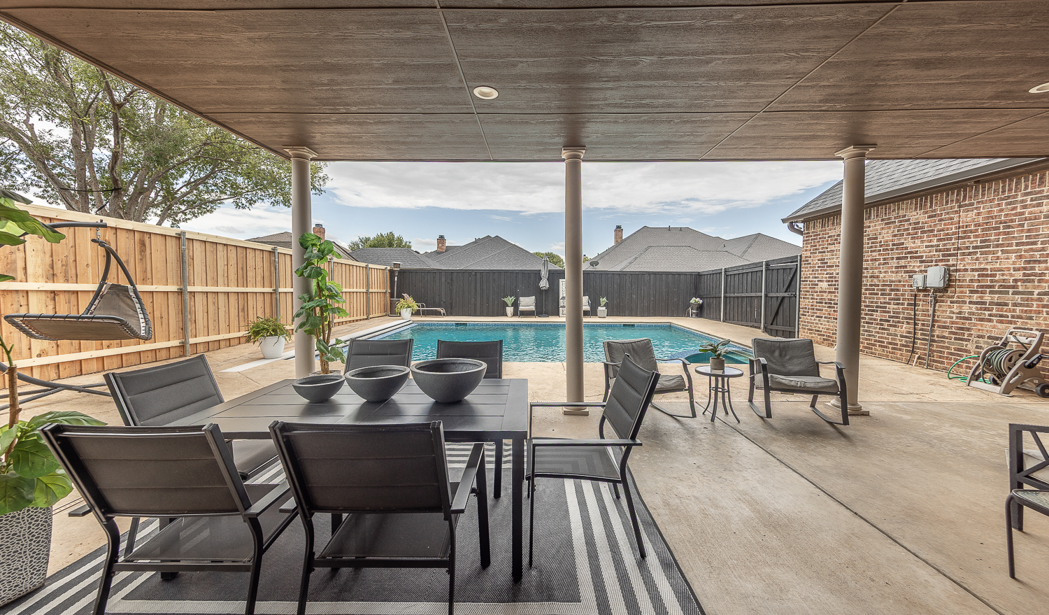 Lubbock, Texas, 79423, United States, 4 Bedrooms Bedrooms, ,4 BathroomsBathrooms,Residential,For Sale,1906085
