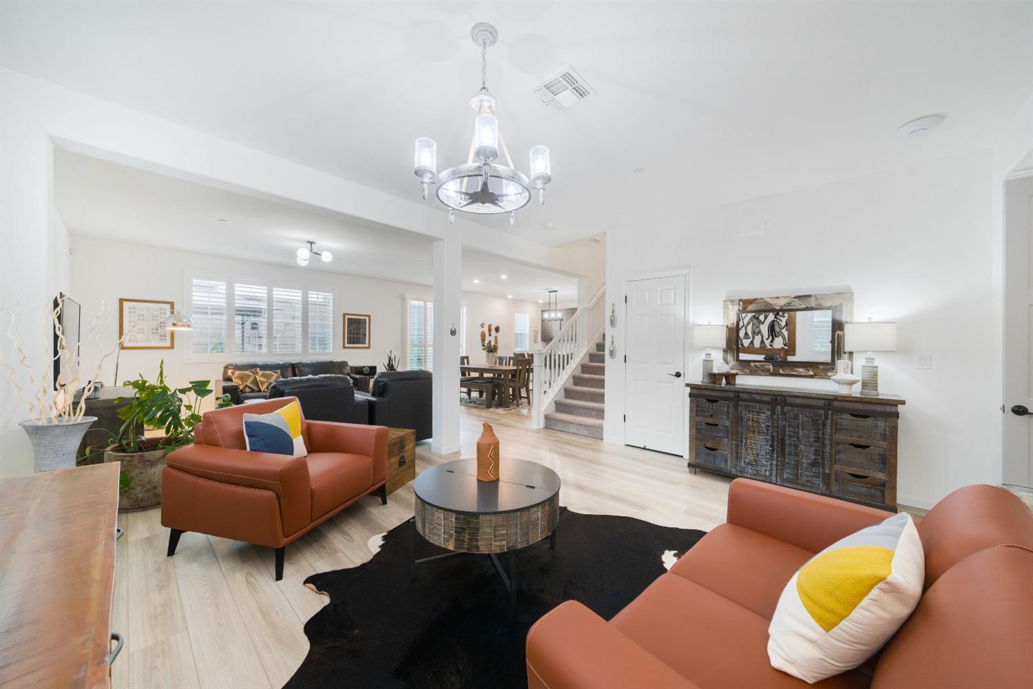 Folsom, California, 95630, United States, 5 Bedrooms Bedrooms, ,3 BathroomsBathrooms,Residential,For Sale,1997152