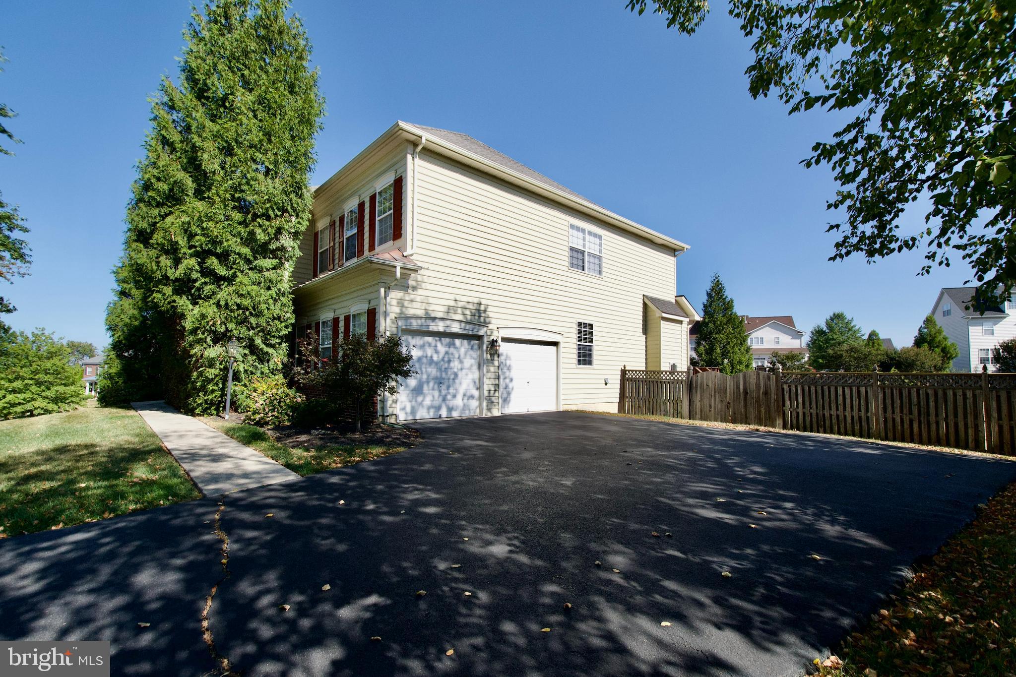 Aldie, Virginia, 20105, United States, 4 Bedrooms Bedrooms, ,5 BathroomsBathrooms,Residential,For Sale,1943897