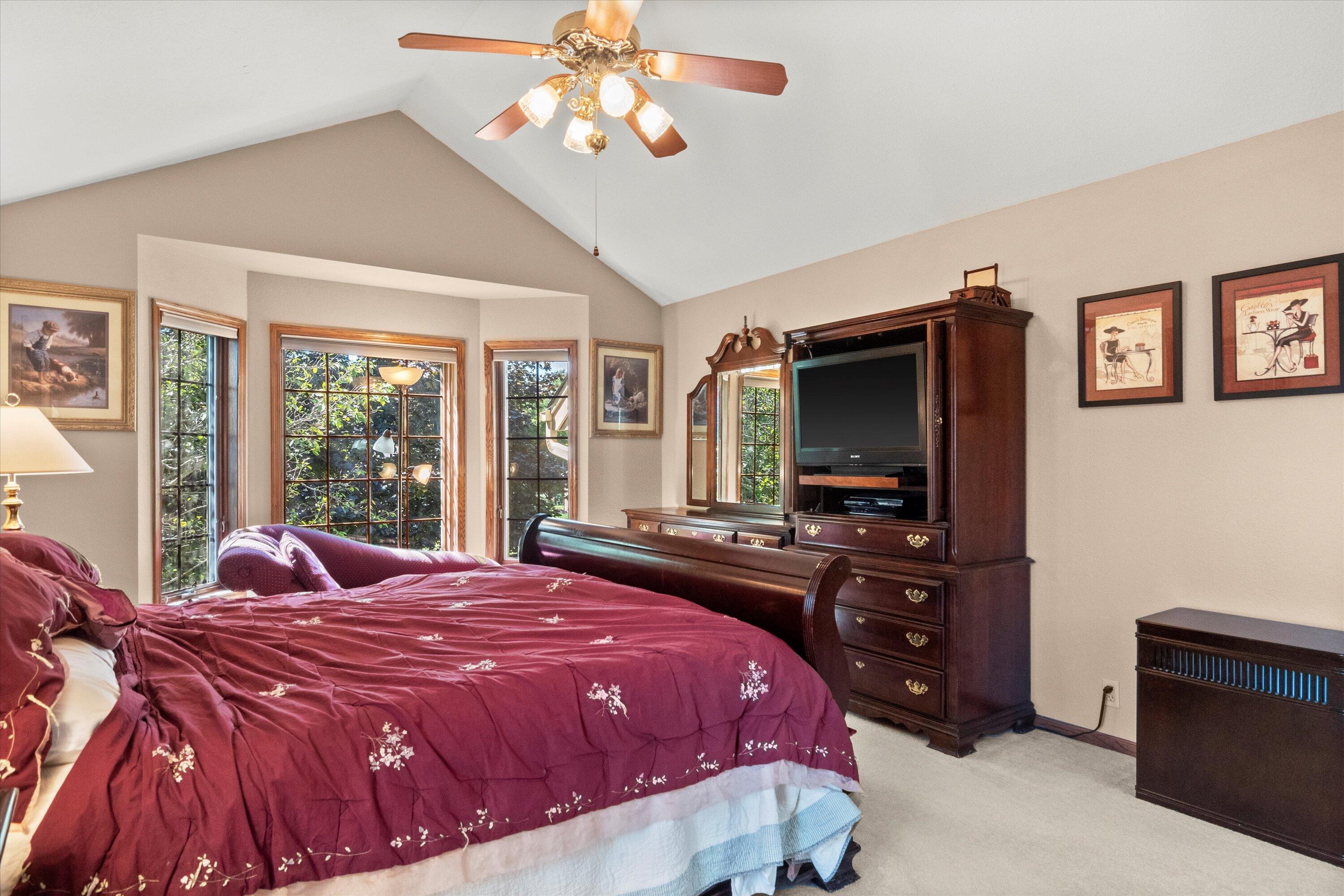 Caledonia, Wisconsin, 53402, United States, 3 Bedrooms Bedrooms, ,3 BathroomsBathrooms,Residential,For Sale,1987324