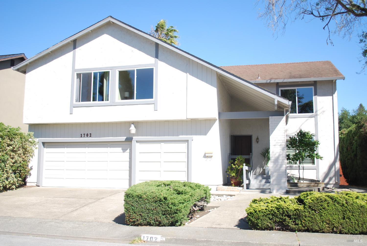 Petaluma, California, 94954, United States, 6 Bedrooms Bedrooms, ,3 BathroomsBathrooms,Residential,For Sale,2043946