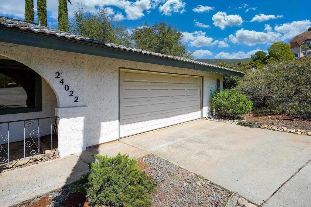 Ramona, California, 92065, United States, 5 Bedrooms Bedrooms, ,4 BathroomsBathrooms,Residential,For Sale,1766816