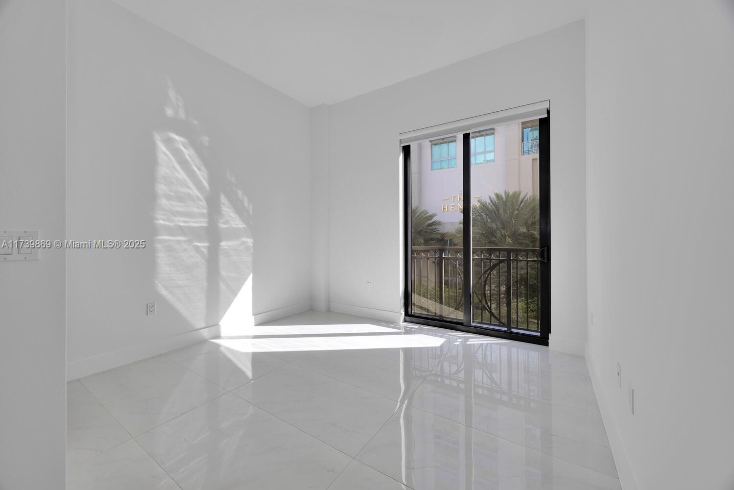 Coral Gables, Florida, 33146, United States, 1 Bedroom Bedrooms, ,1 BathroomBathrooms,Residential,For Sale,1934394