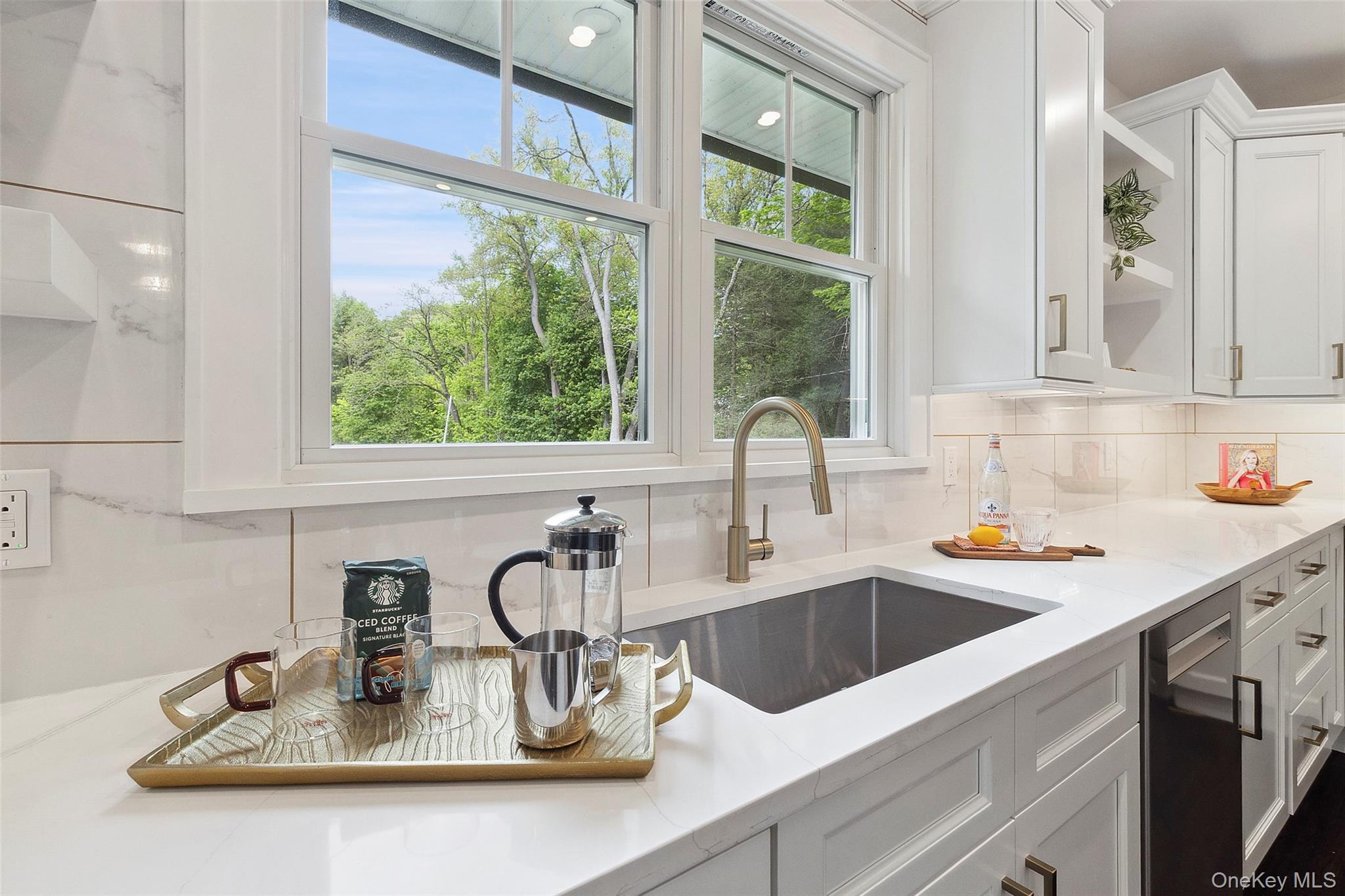 Katonah, New York, 10536, United States, 5 Bedrooms Bedrooms, ,5 BathroomsBathrooms,Residential,For Sale,1942230