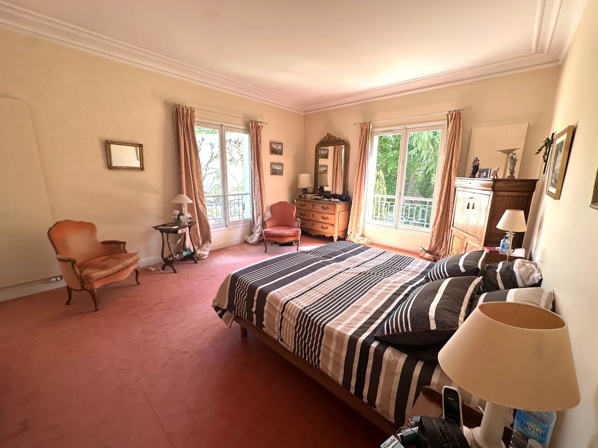 Le Vésinet, Île-de-France, 78110, FR, 5 Bedrooms Bedrooms, ,Residential,For Sale,1994336