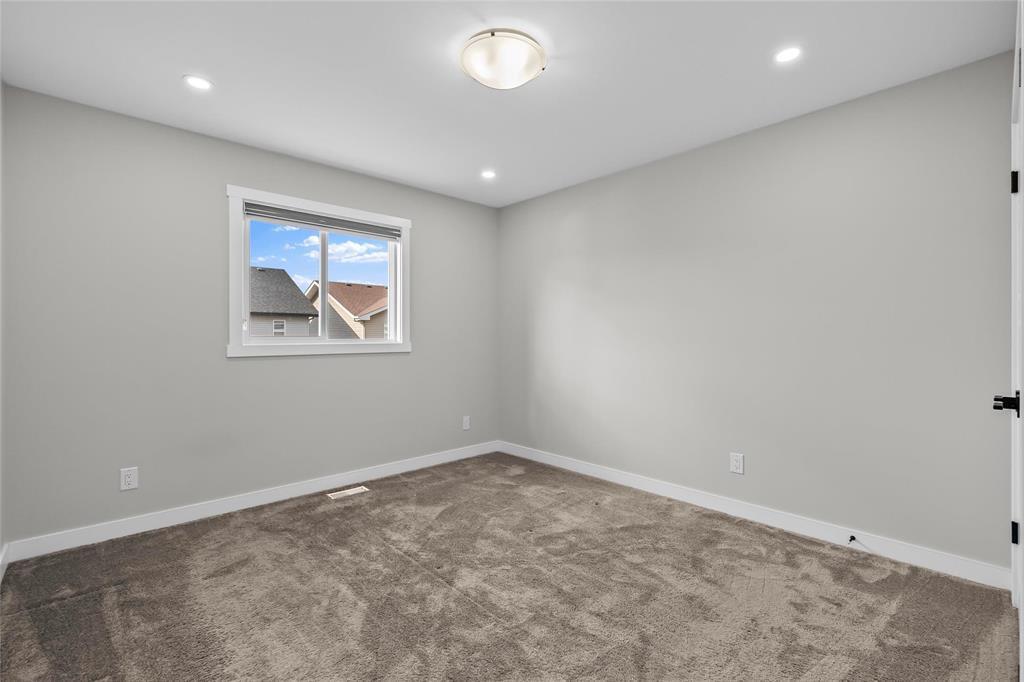 WINNIPEG, Manitoba, R2V 5C8, CA, 3 Bedrooms Bedrooms, ,2 BathroomsBathrooms,Residential,For Sale,1947801