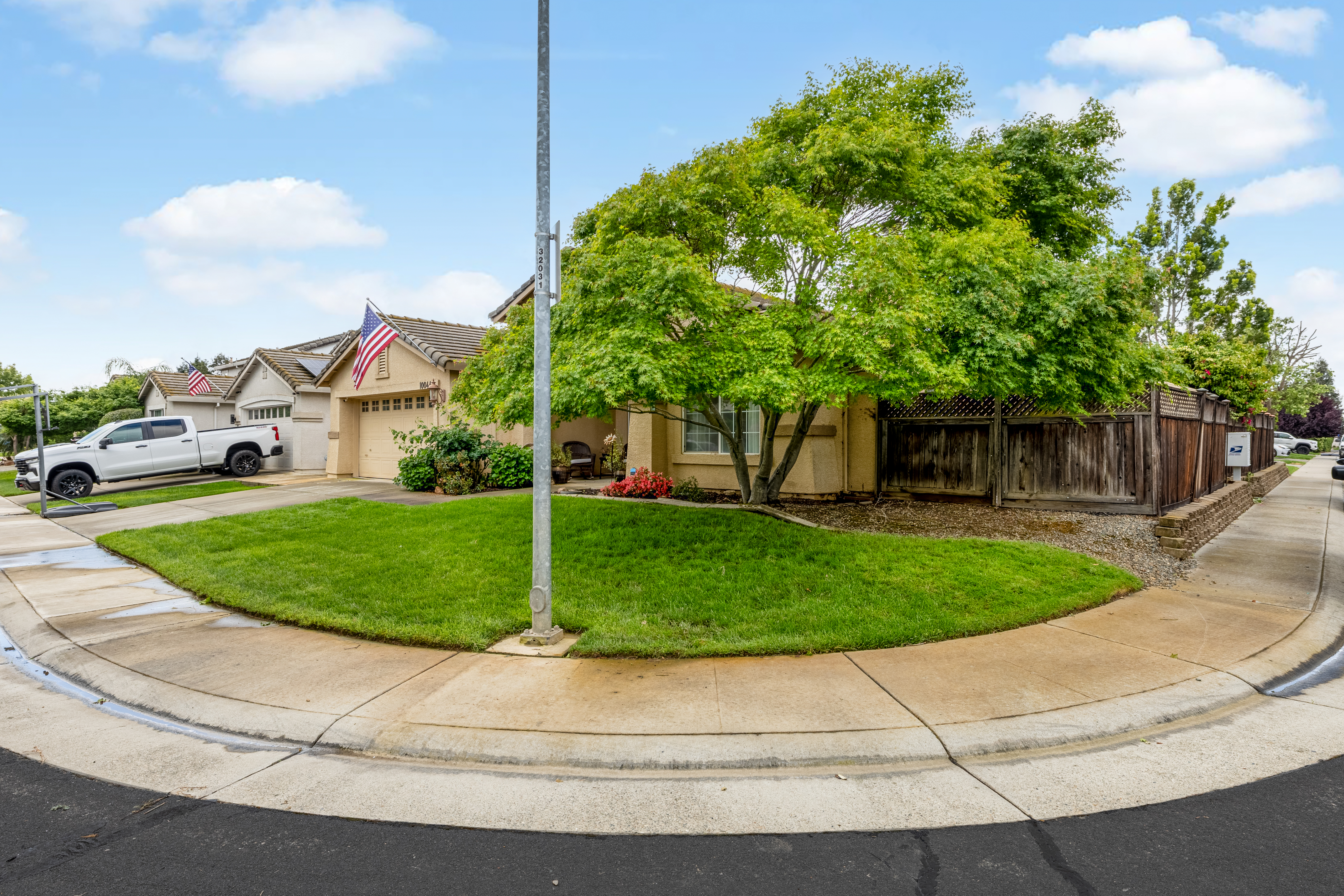  10044 Oglethorpe Way, Elk Grove, CA 95624 - 物件實景
