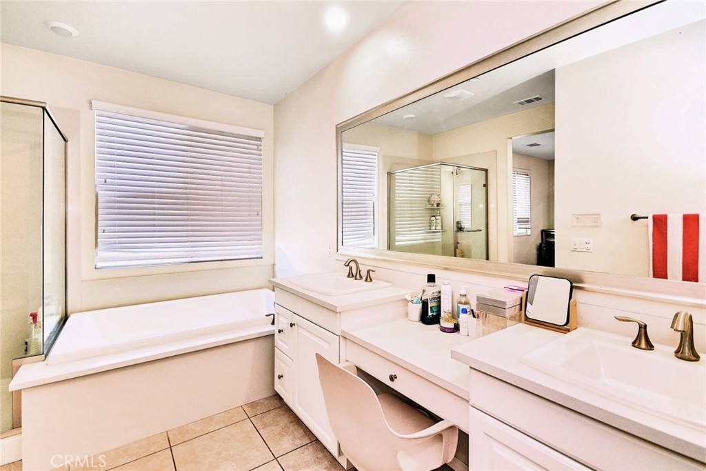 Eastvale, California, 92880, United States, 4 Bedrooms Bedrooms, ,4 BathroomsBathrooms,Residential,For Sale,1978944