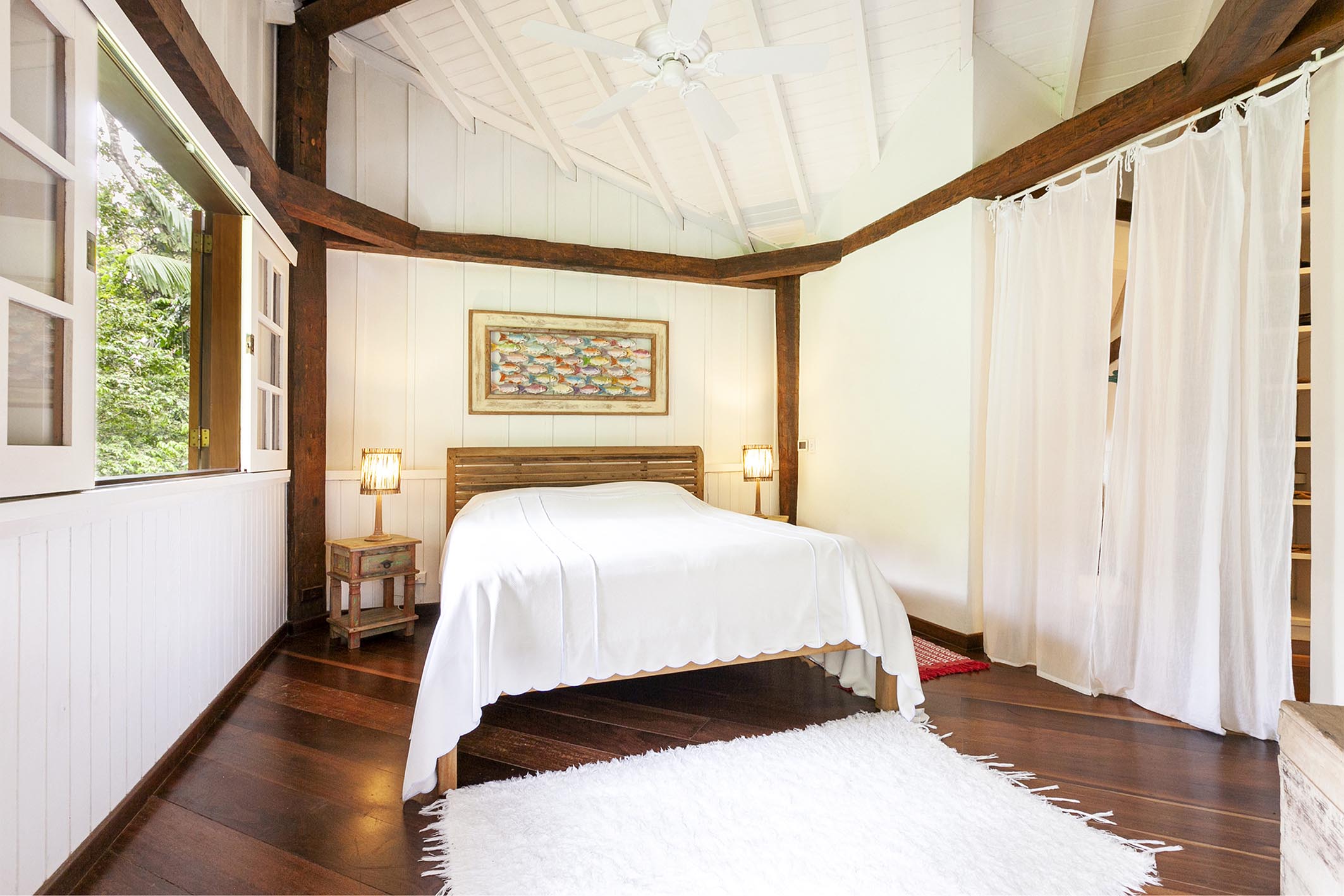  Architect-designed house surrounded by greenery in Maresias - 物件實景