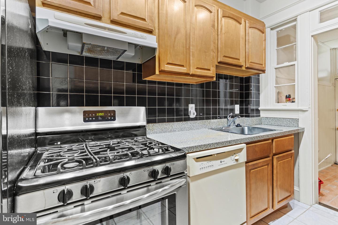 WASHINGTON, District of Columbia, 20011, United States, 3 Bedrooms Bedrooms, ,2 BathroomsBathrooms,Residential,For Sale,1962955