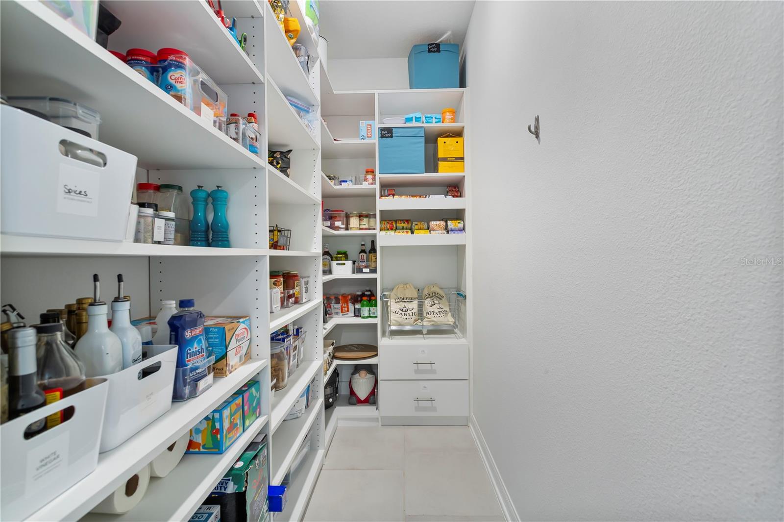 MOUNT DORA, Florida, 32757, United States, 4 Bedrooms Bedrooms, ,4 BathroomsBathrooms,Residential,For Sale,1978918