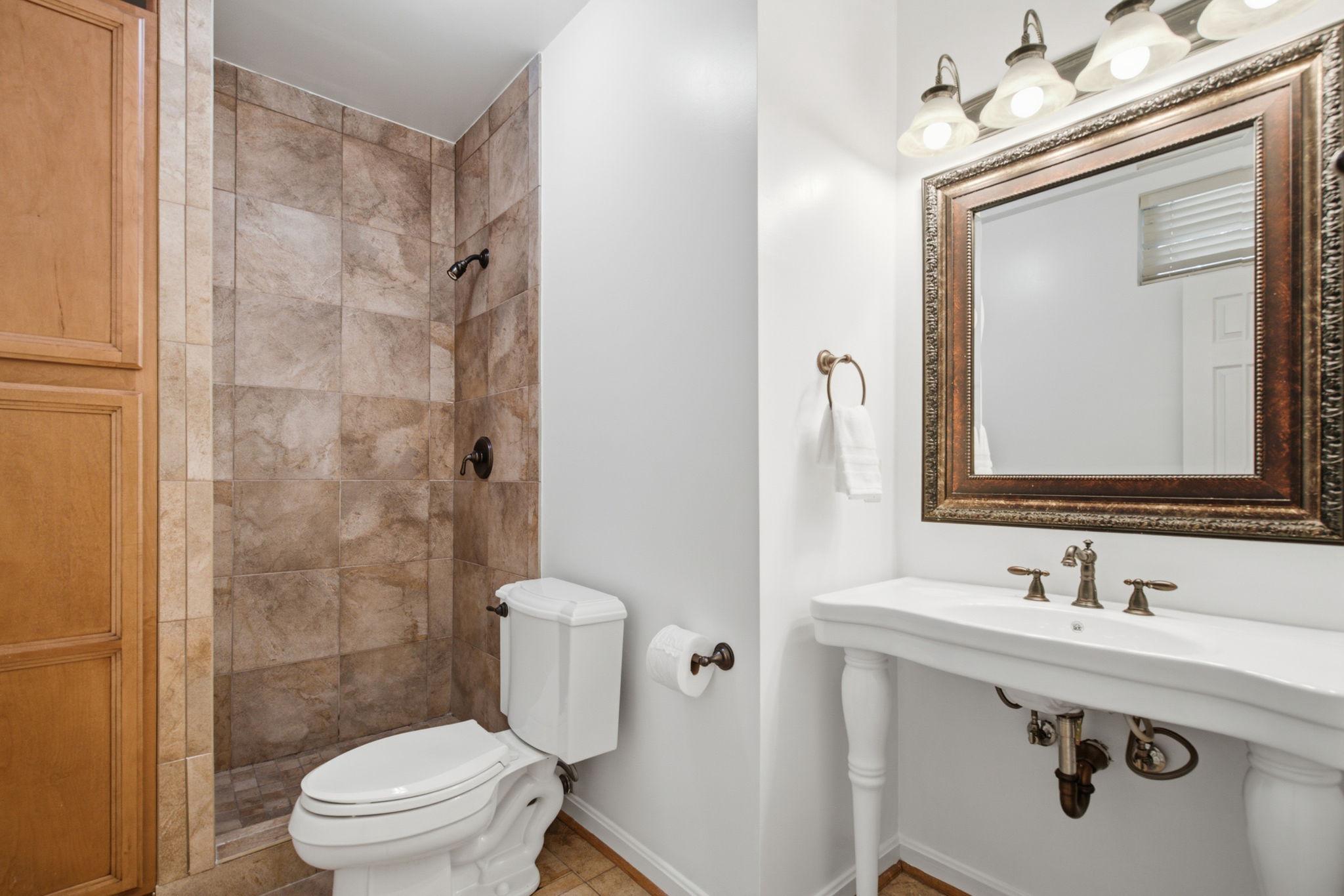  6312 Maryview Street, Alexandria, VA, 22310 - 物件實景