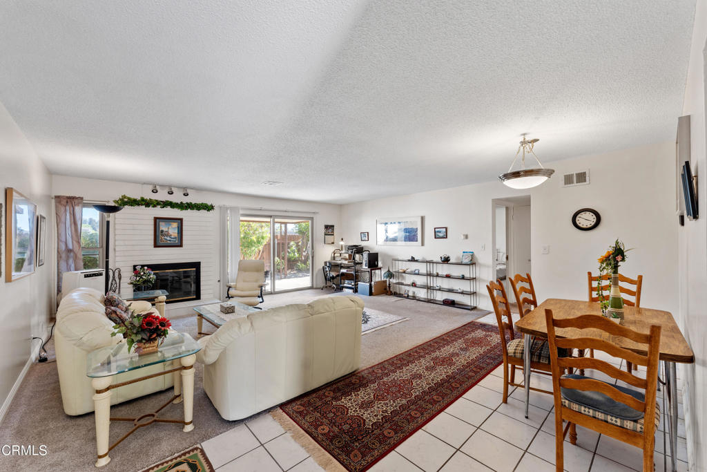 Camarillo, California, 93010, United States, 2 Bedrooms Bedrooms, ,2 BathroomsBathrooms,Residential,For Sale,1931047
