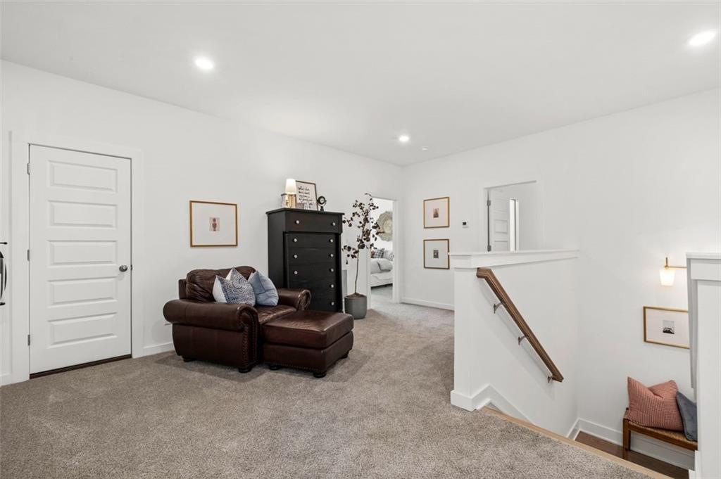 Gainesville, Georgia, 30506, United States, 5 Bedrooms Bedrooms, ,5 BathroomsBathrooms,Residential,For Sale,1846950