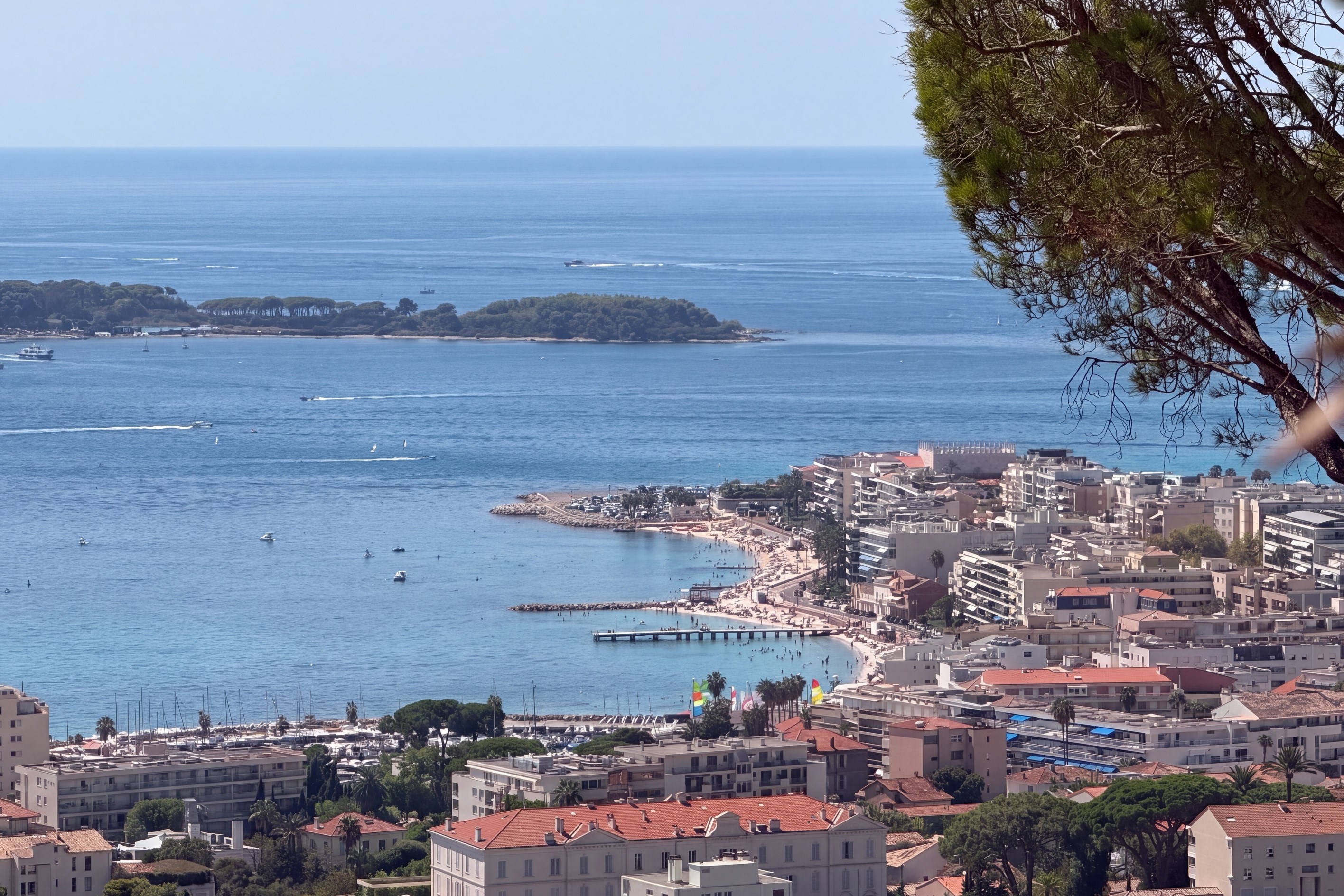  Cannes Californie, three bedroom corner apartment with 60 sqm terrace and panor… - 物件實景