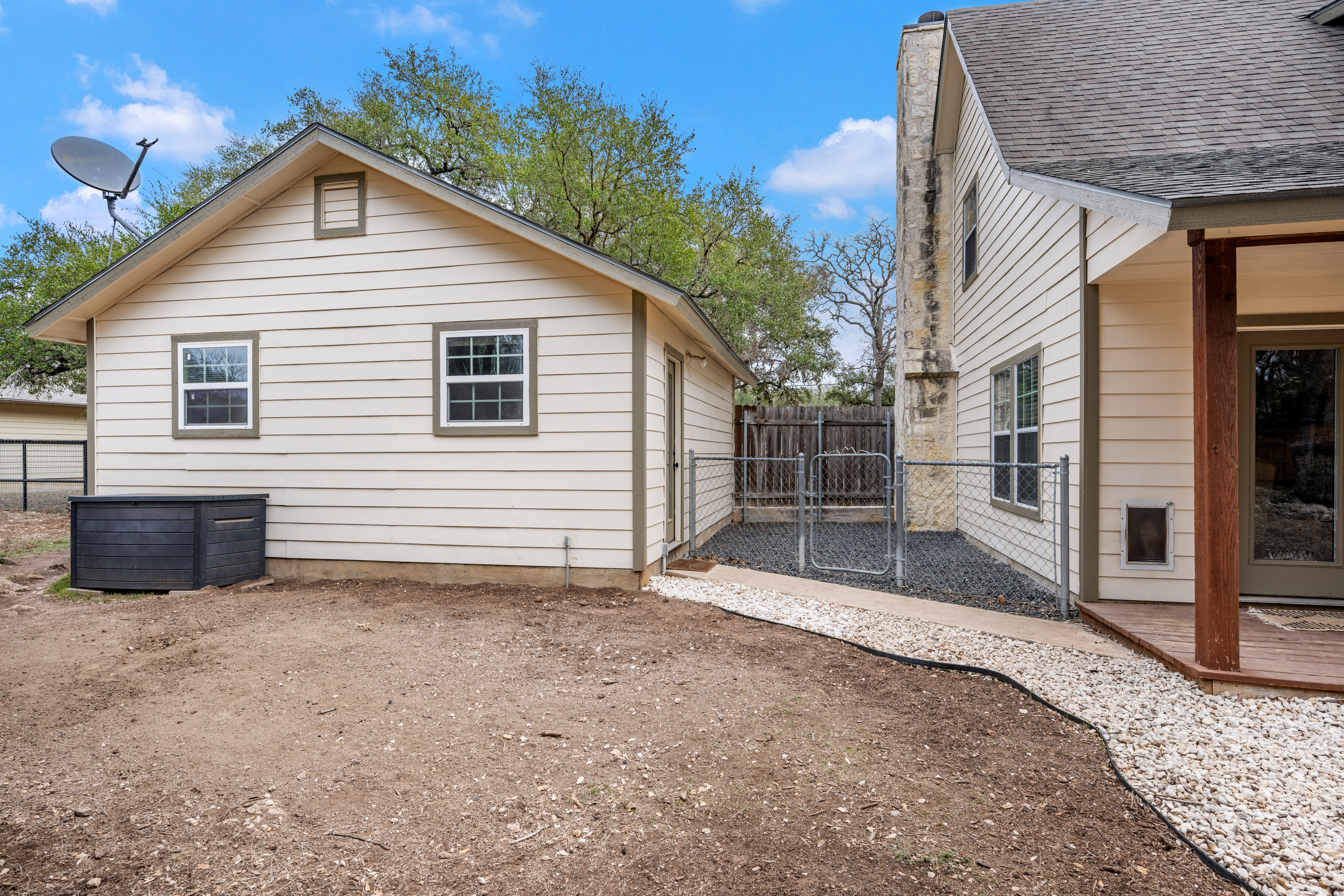  Updated Hill Country Gem with Community Parks and River Access - 物件實景