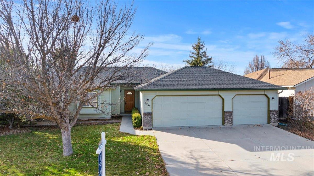 Boise, Idaho, 83716, United States, 3 Bedrooms Bedrooms, ,2 BathroomsBathrooms,Residential,For Sale,1995965