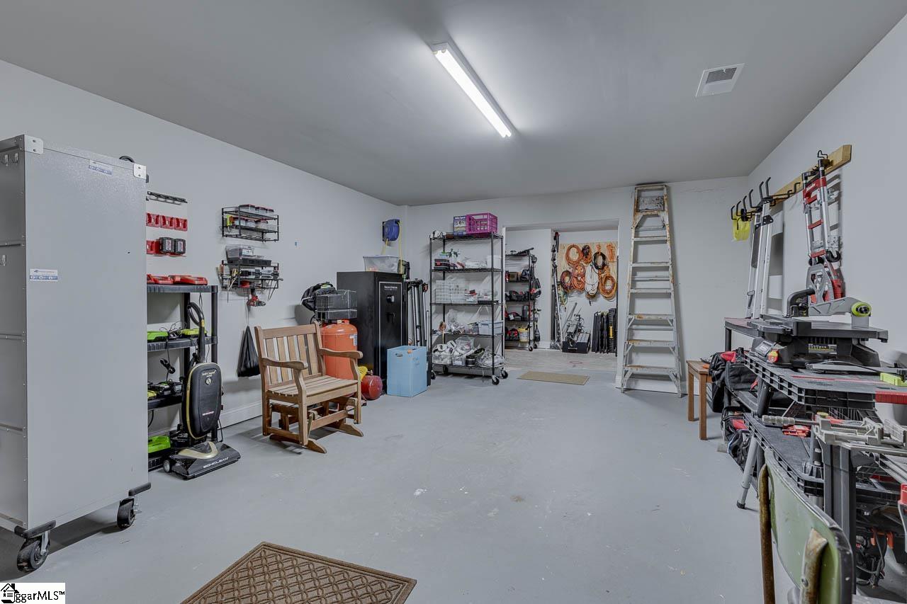 Travelers Rest, South Carolina, 29690, United States, 7 Bedrooms Bedrooms, ,5 BathroomsBathrooms,Residential,For Sale,2001844