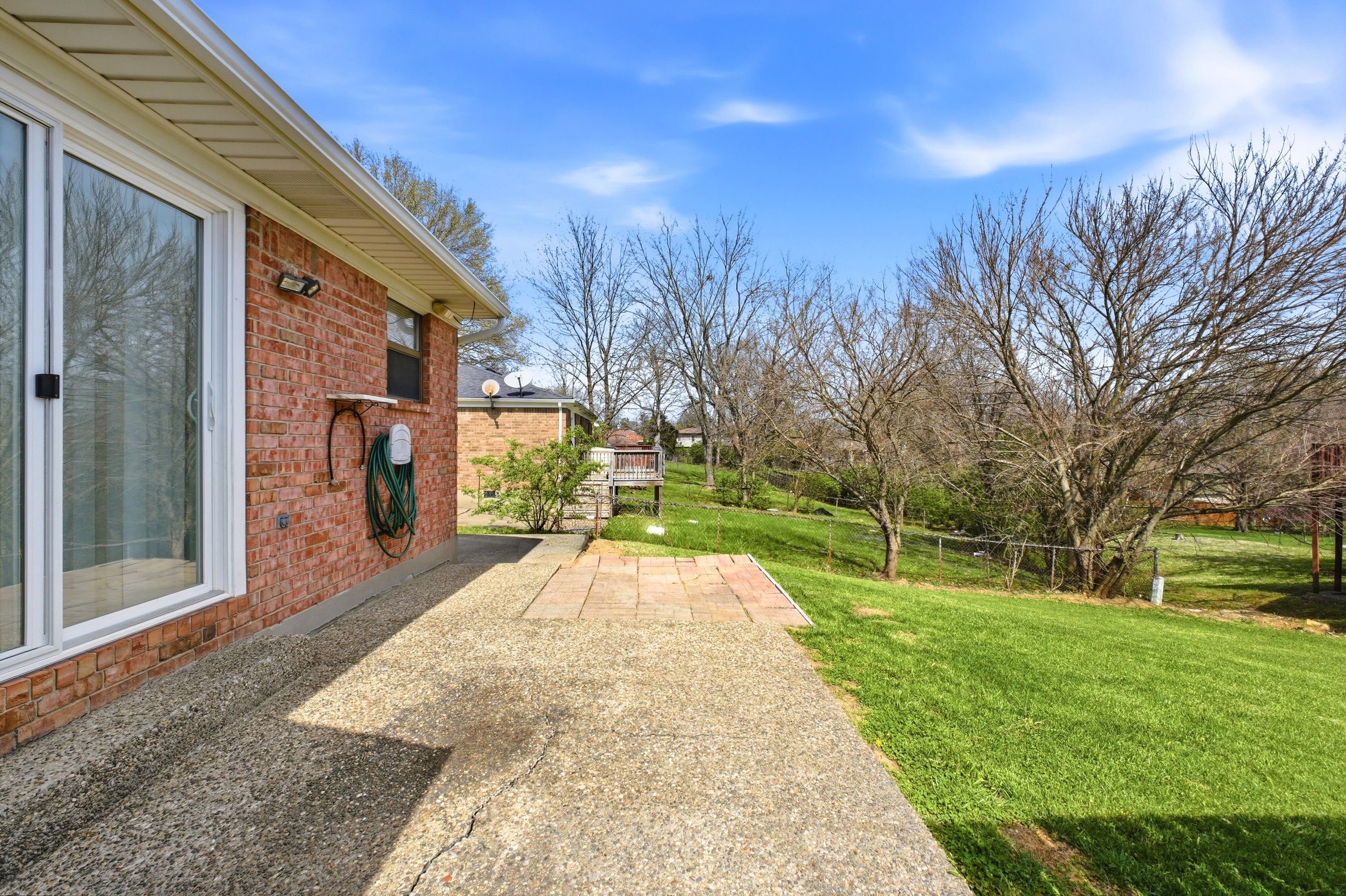  4319 Chenwood Lane, Louisville, KY 40299 - 物件實景