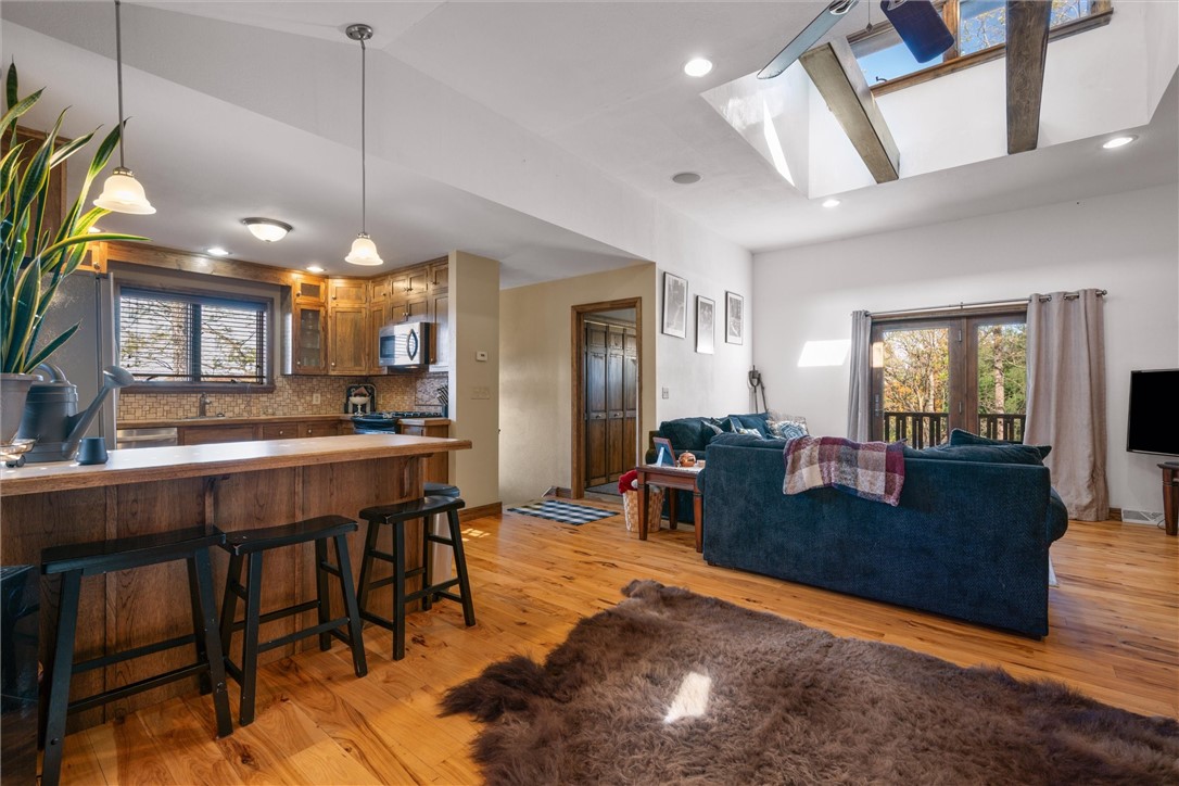 South Strabane, Pennsylvania, 15301, United States, 5 Bedrooms Bedrooms, ,5 BathroomsBathrooms,Residential,For Sale,2003088