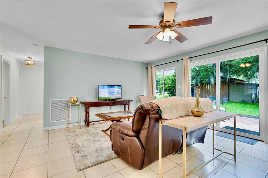 Geneva, Florida, 32732, United States, 3 Bedrooms Bedrooms, ,2 BathroomsBathrooms,Residential,For Sale,1897642