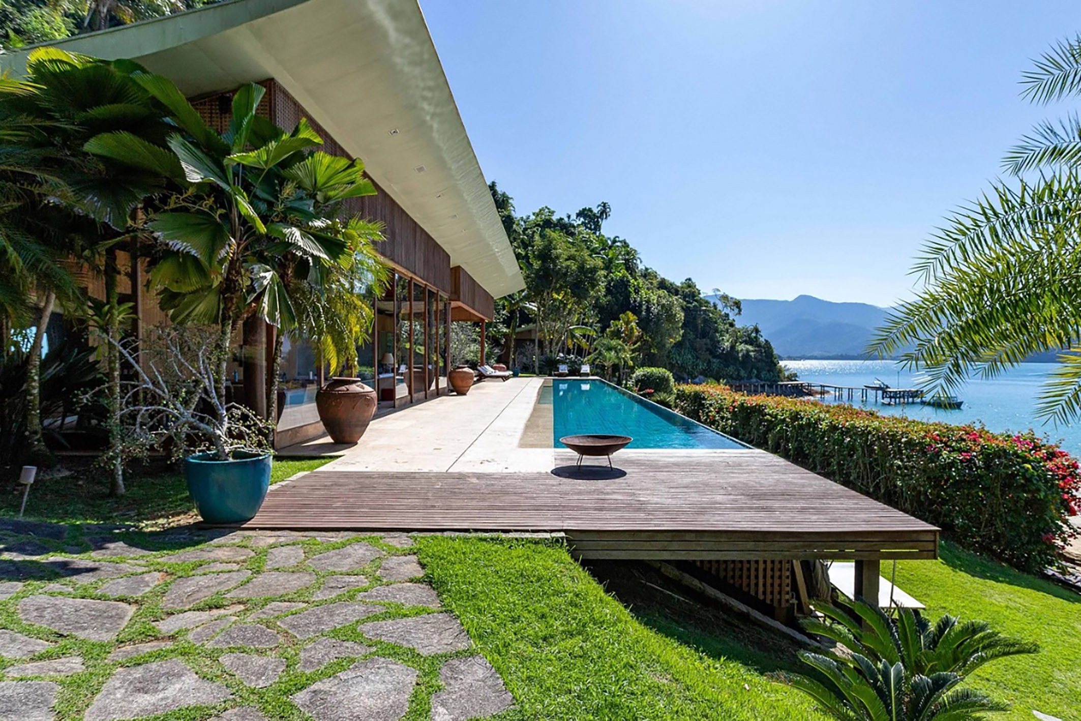  Waterfront estate with private suites and exceptional leisure infrastructure - 物件實景