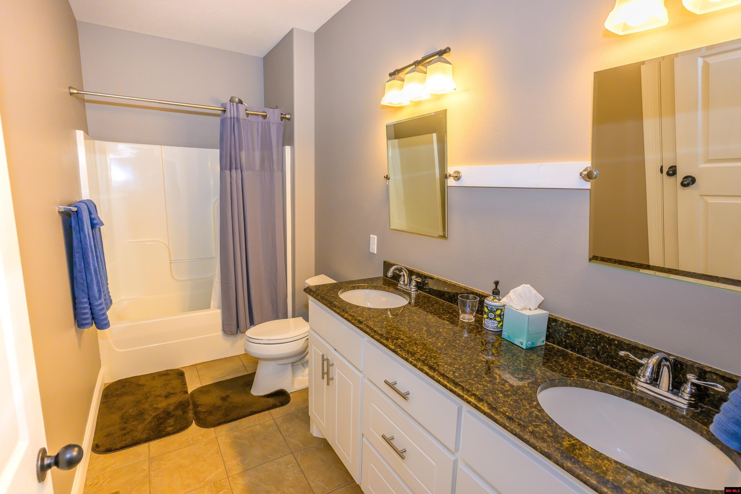 Mountain Home, Arkansas, 72653, United States, 3 Bedrooms Bedrooms, ,2 BathroomsBathrooms,Residential,For Sale,2033184