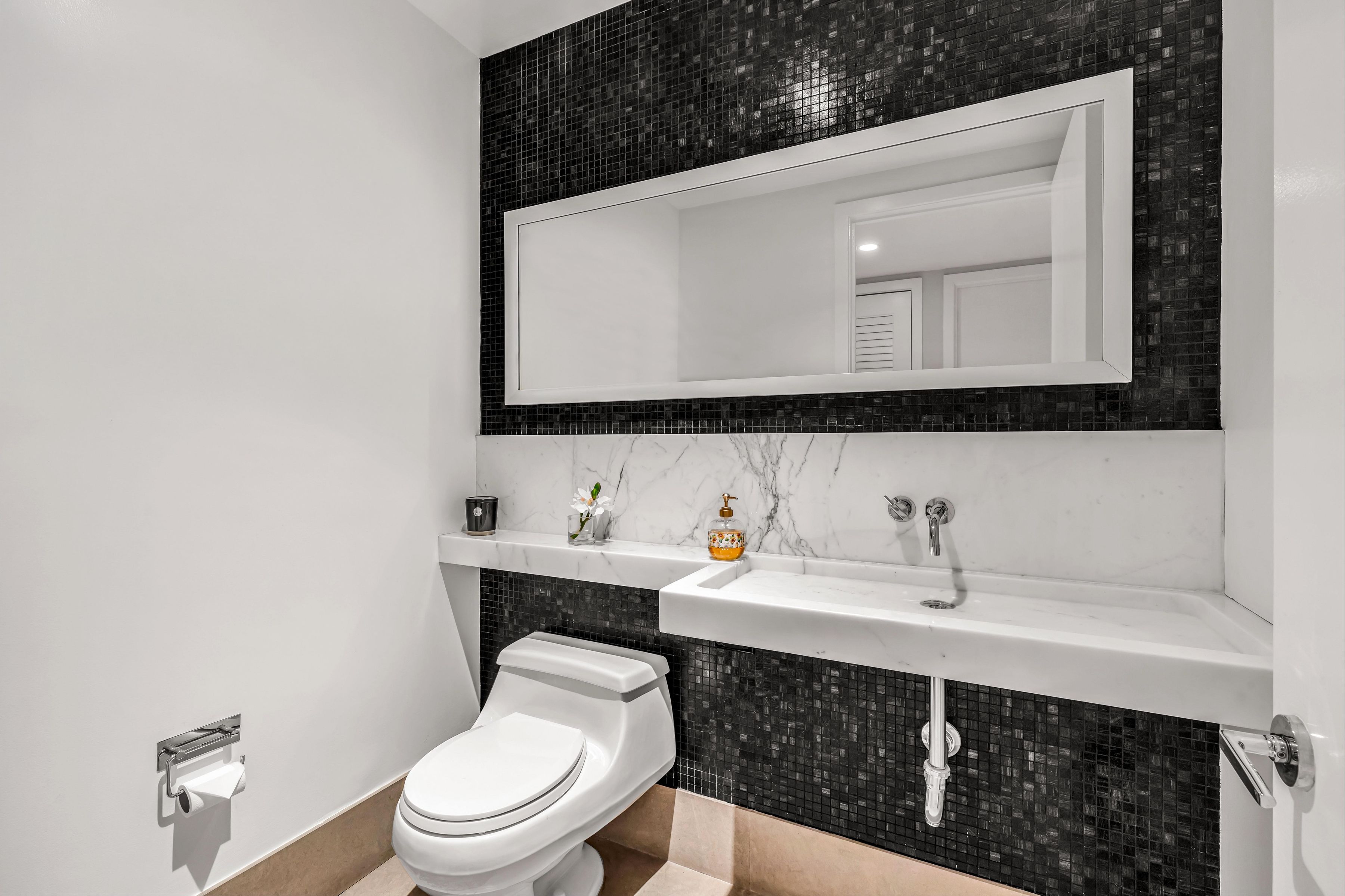  Panoramic 3 Bed, 3.5 Bath Condo Residence - 物件實景