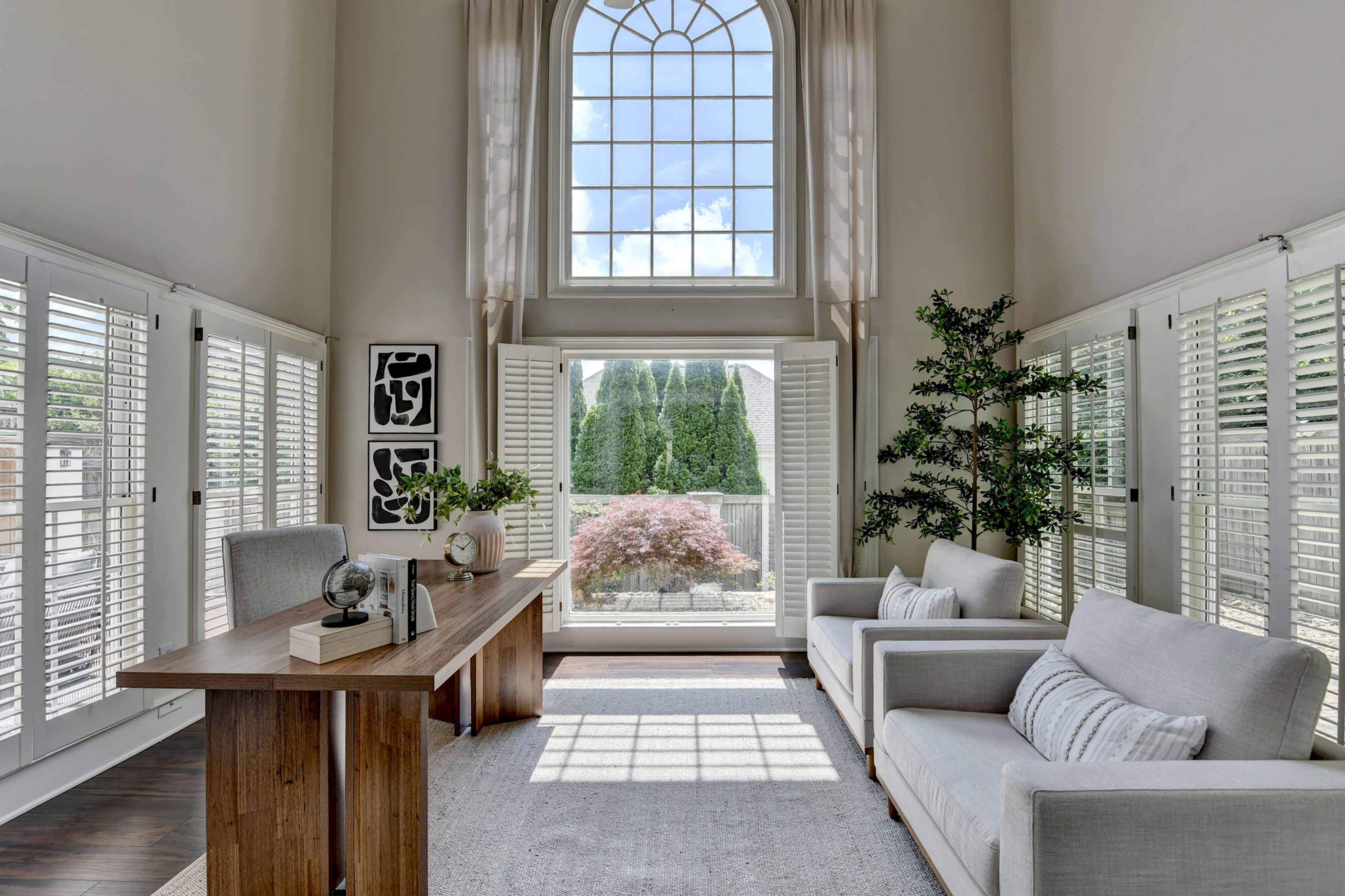  Charming Home Located In A Sought-After Swim And Tennis Community - 物件實景