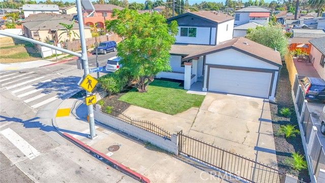 Los Angeles, California, 90059, United States, 3 Bedrooms Bedrooms, ,2 BathroomsBathrooms,Residential,For Sale,1935109