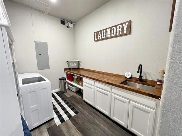 Tahlequah, Oklahoma, 74464, United States, 6 Bedrooms Bedrooms, ,4 BathroomsBathrooms,Residential,For Sale,1982576