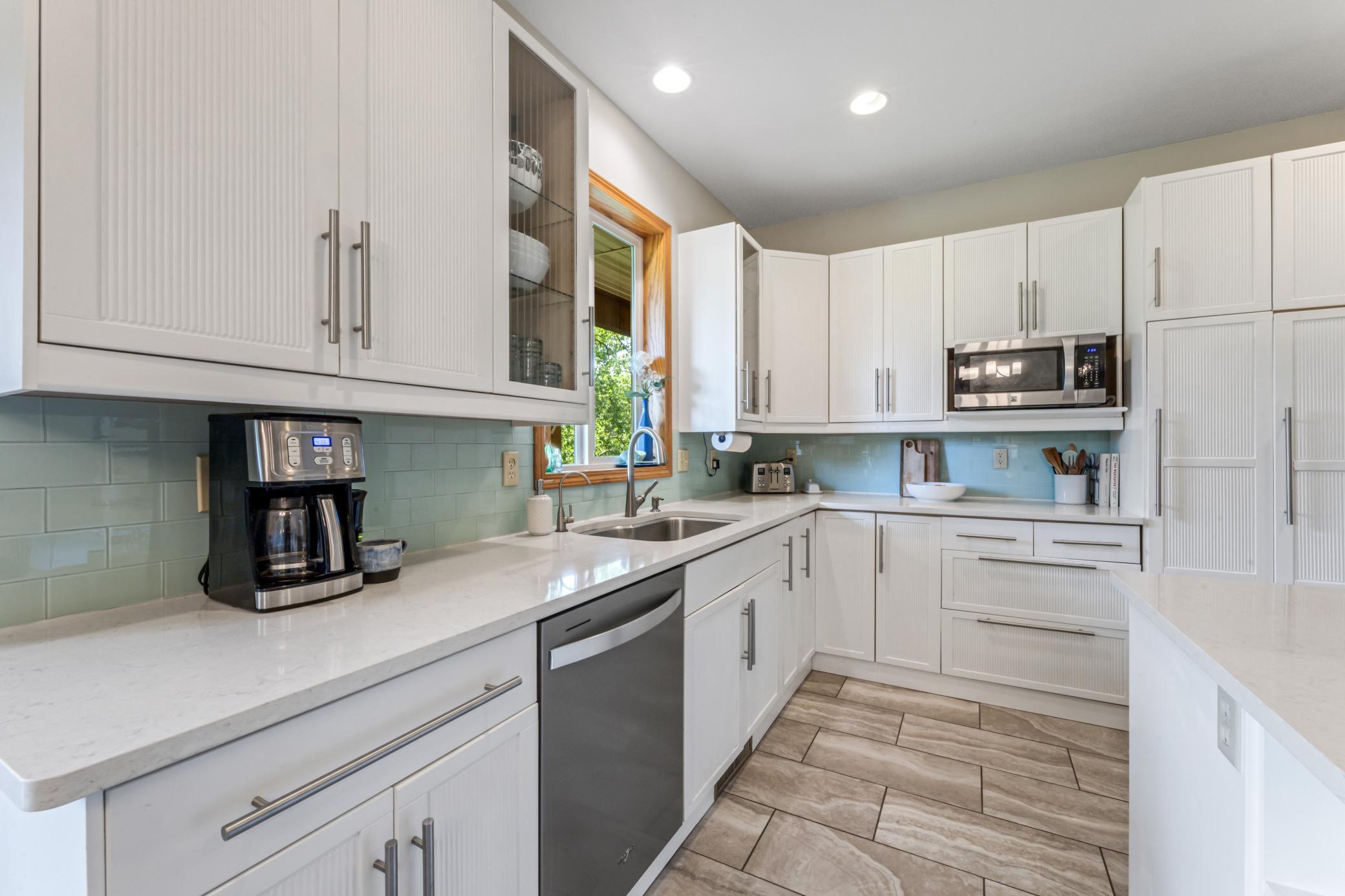 Winona, Minnesota, 55987, United States, 6 Bedrooms Bedrooms, ,4 BathroomsBathrooms,Residential,For Sale,1883576