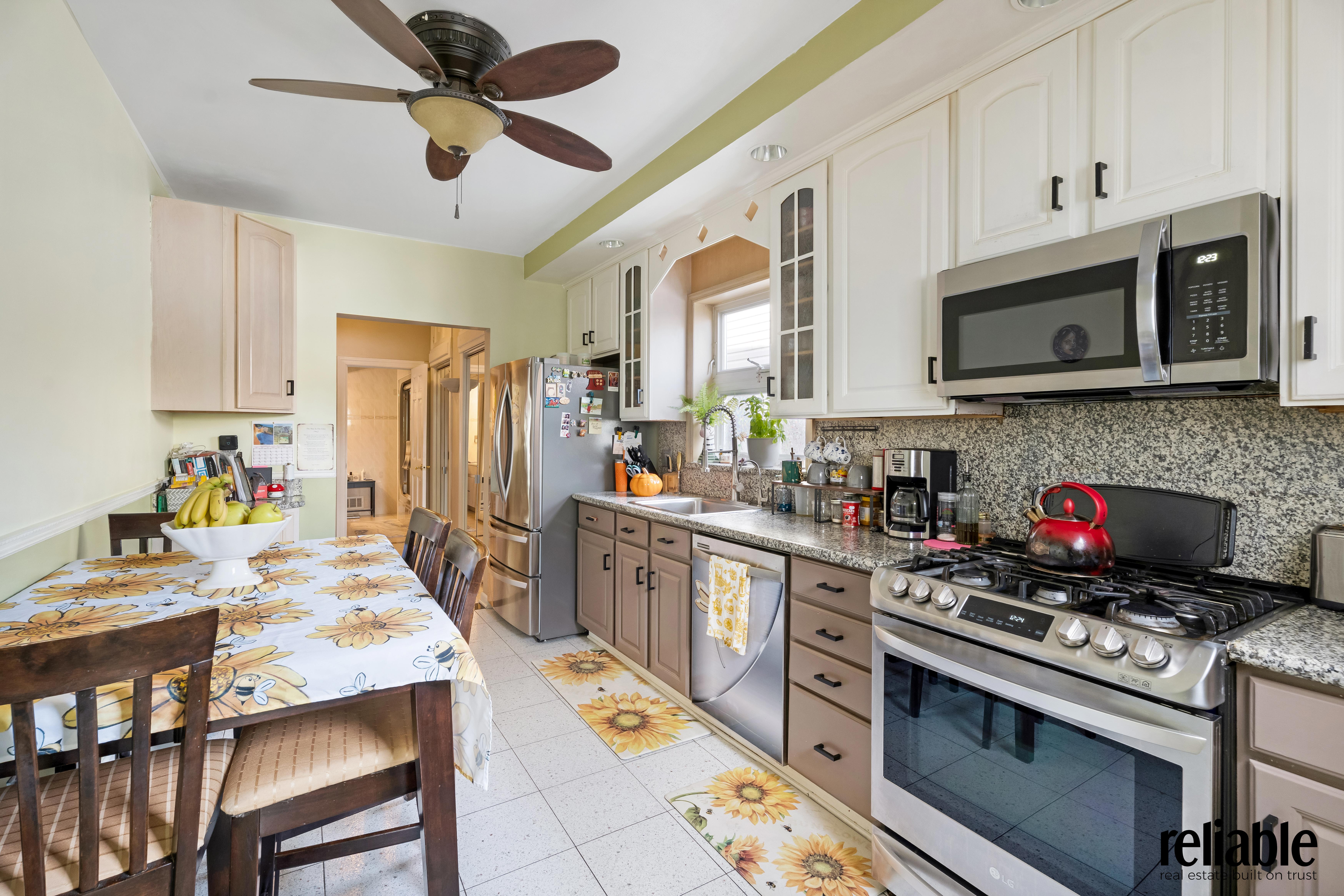 Brooklyn, New York, 11228, United States, 6 Bedrooms Bedrooms, ,3 BathroomsBathrooms,Residential,For Sale,1991049