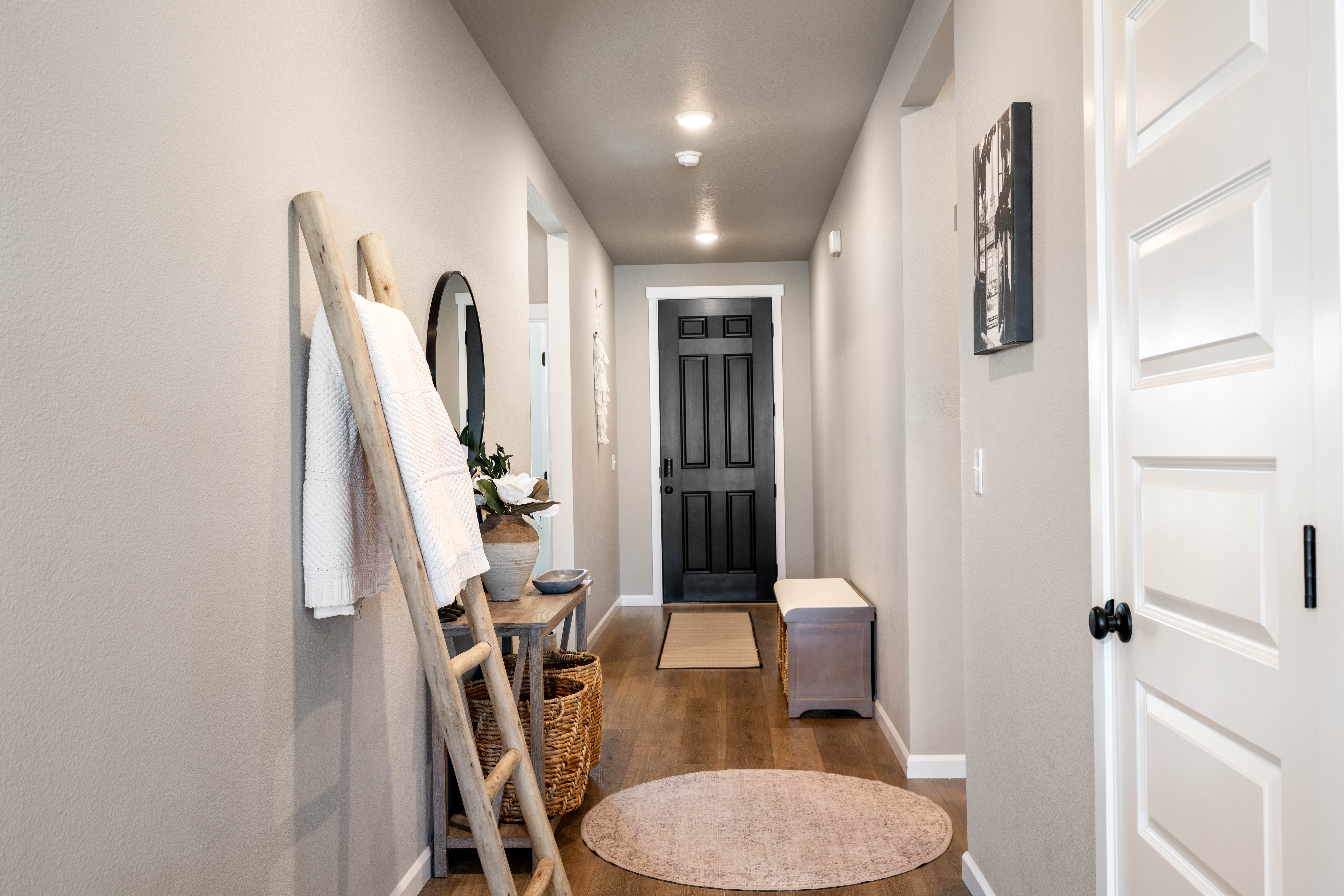  2024 West Richland Gem + RV Parking - 物件實景