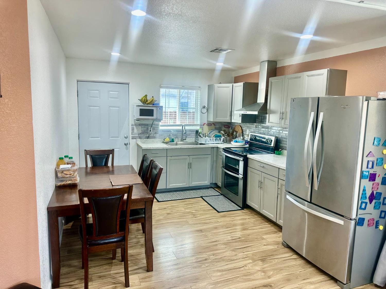 Lodi, California, 95240, United States, 3 Bedrooms Bedrooms, ,2 BathroomsBathrooms,Residential,For Sale,2009722