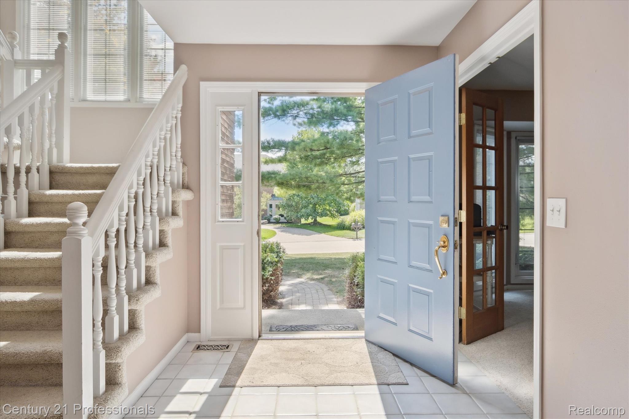 Northville, Michigan, 48167, United States, 4 Bedrooms Bedrooms, ,3 BathroomsBathrooms,Residential,For Sale,1980855