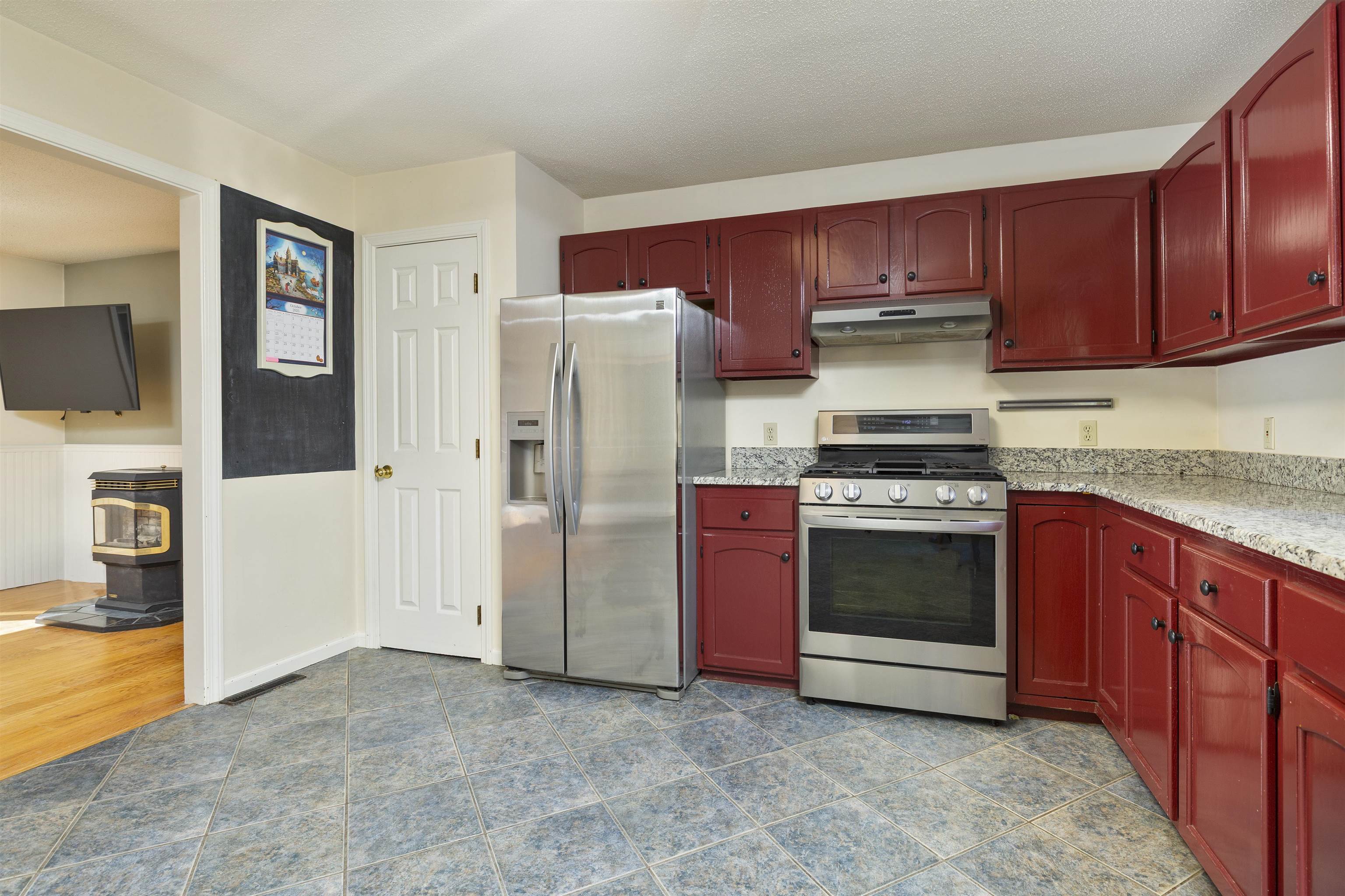 Lebanon, New Hampshire, 03755, United States, 3 Bedrooms Bedrooms, ,2 BathroomsBathrooms,Residential,For Sale,1962612