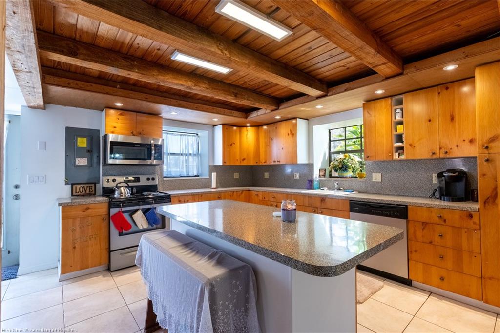 Avon Park, Florida, 33825, United States, 3 Bedrooms Bedrooms, ,3 BathroomsBathrooms,Residential,For Sale,1921377