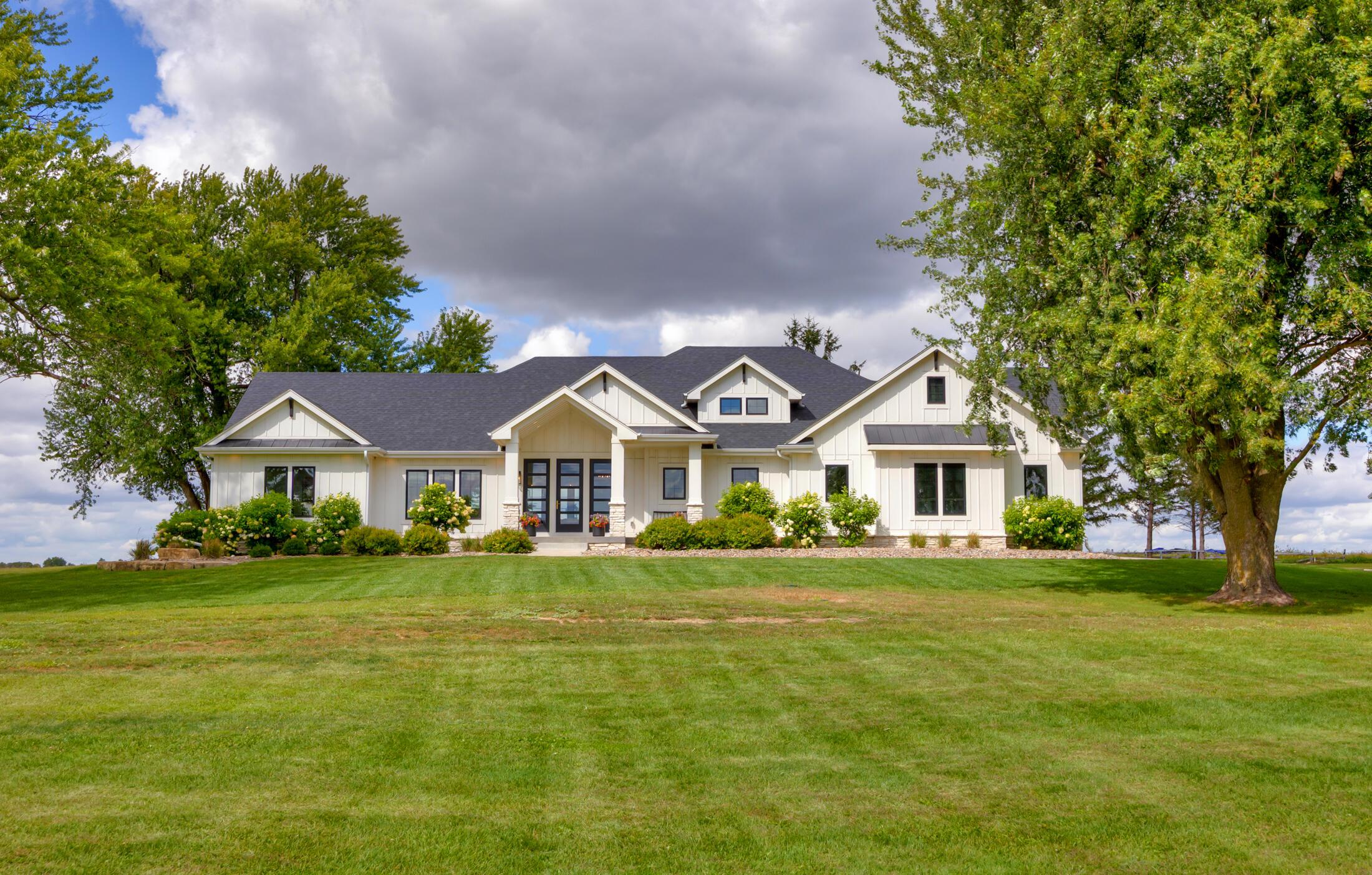 Madrid, Iowa, 50156, United States, 6 Bedrooms Bedrooms, ,5 BathroomsBathrooms,Residential,For Sale,2005083