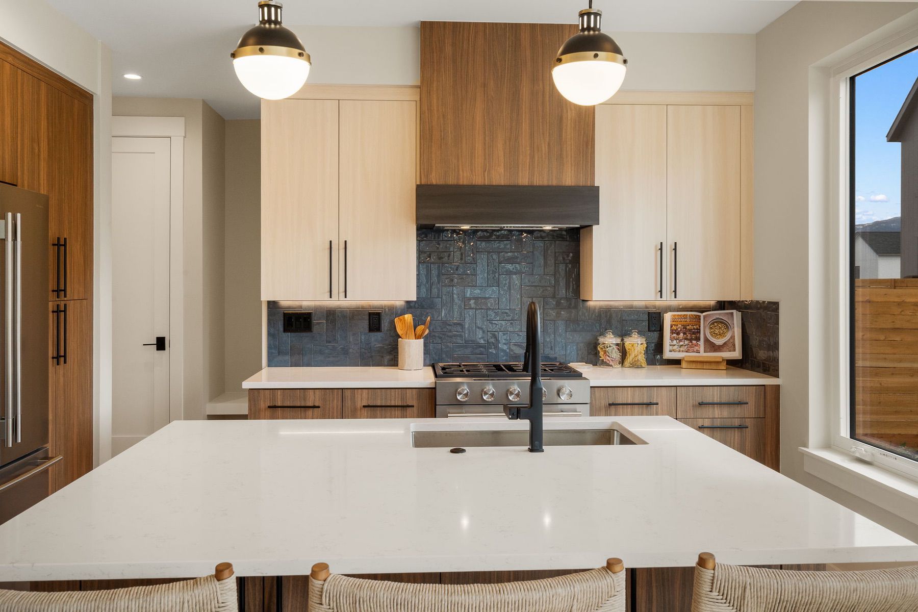  1506 Cambridge Dr - 物件實景