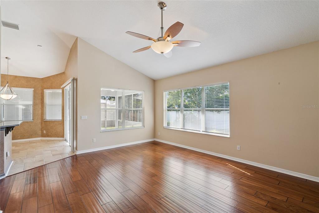 Altamonte Springs, Florida, 32714, United States, 4 Bedrooms Bedrooms, ,4 BathroomsBathrooms,Residential,For Sale,1964766