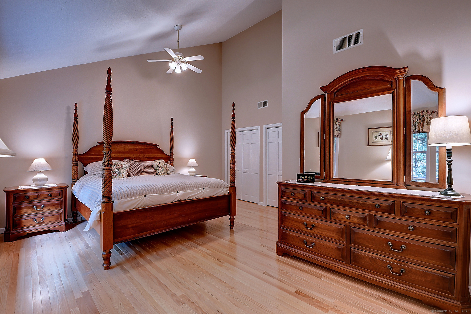 Cheshire, Connecticut, 06410, United States, 3 Bedrooms Bedrooms, ,3 BathroomsBathrooms,Residential,For Sale,1987474