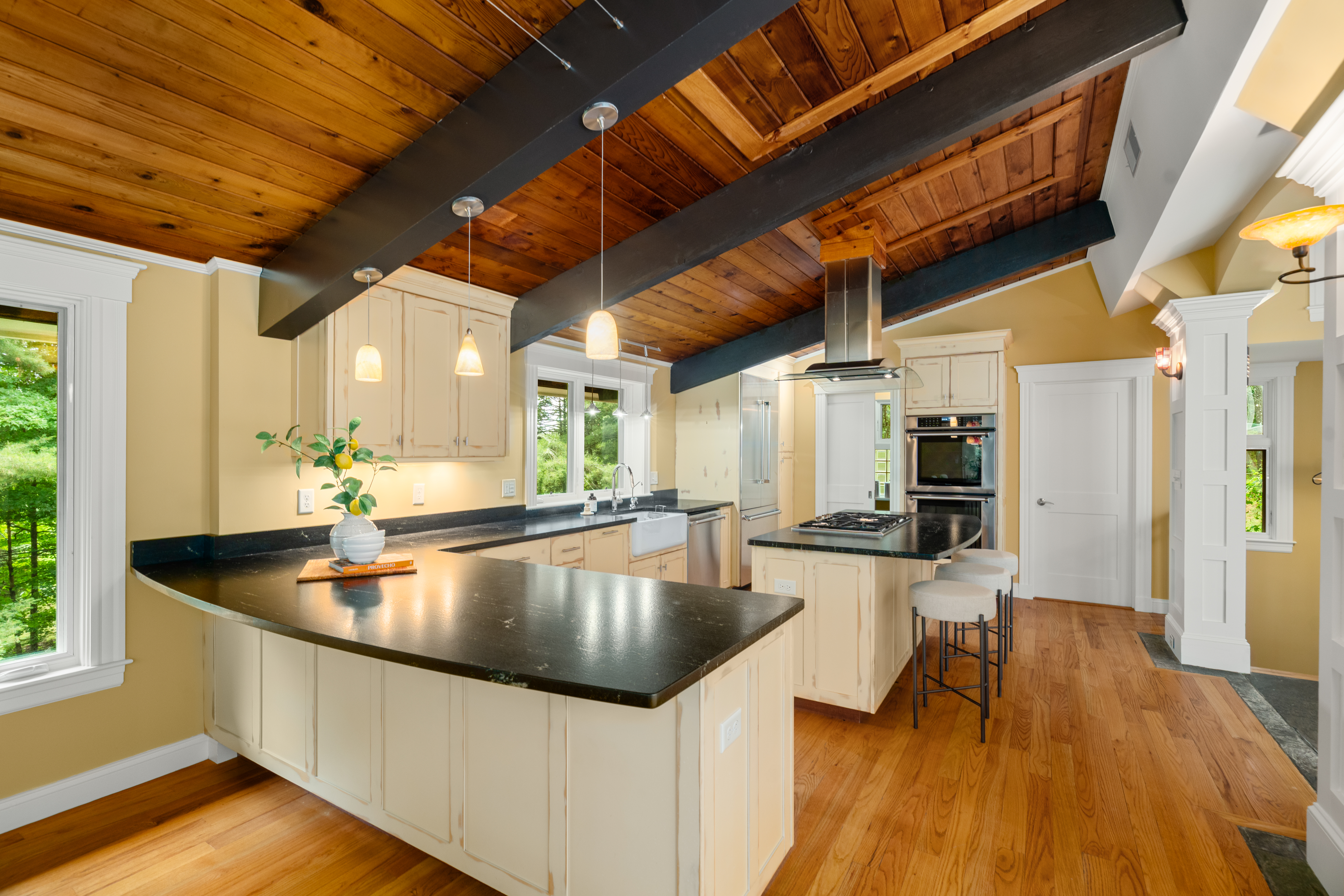  12 Forest Hill Road, Wayland, MA, 01778 - 物件實景