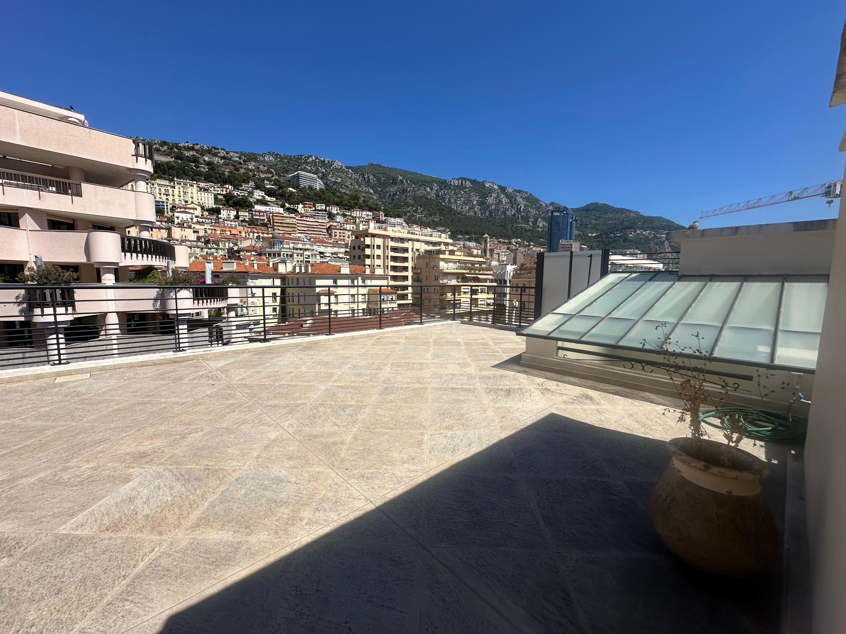 Winter Palace - Spacious 3-room flat to renovate - Carré d