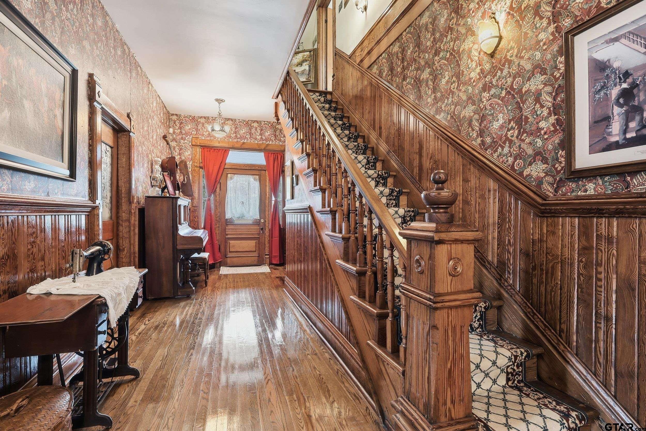 Pittsburg, Texas, 75686, United States, 6 Bedrooms Bedrooms, ,8 BathroomsBathrooms,Residential,For Sale,2005846