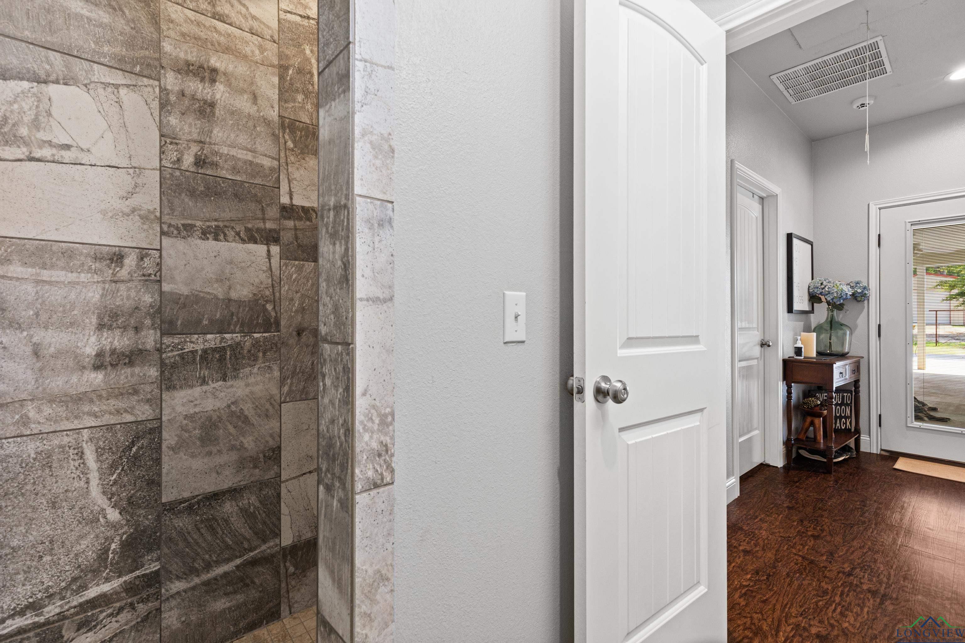 Winona, Texas, 75792, United States, 3 Bedrooms Bedrooms, ,2 BathroomsBathrooms,Residential,For Sale,1866525