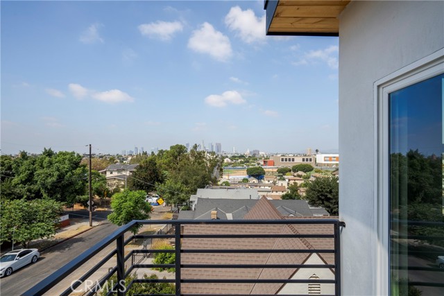 Los Angeles, California, 90023, United States, 22 Bedrooms Bedrooms, ,Residential,For Sale,1763548
